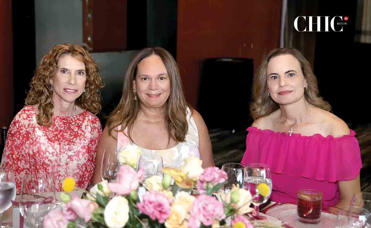 Mayela Daccaret de Andonie, Judith Romero de Aldape y Cristina Arellano de González / Fotos: Roberto Alvarado