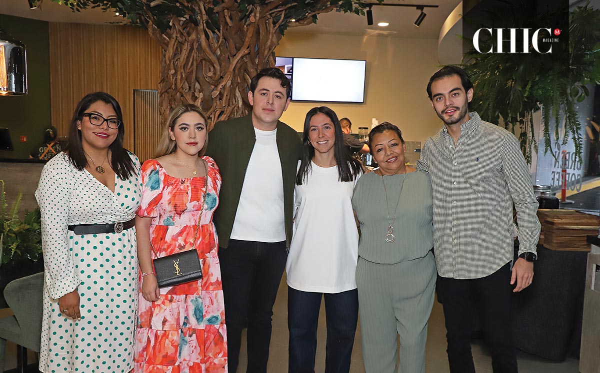 Fernanda López, Maydeline Pérez, Adrián Pérez, Florencia Ferraro, Katia Benítez y Brandon Benítez