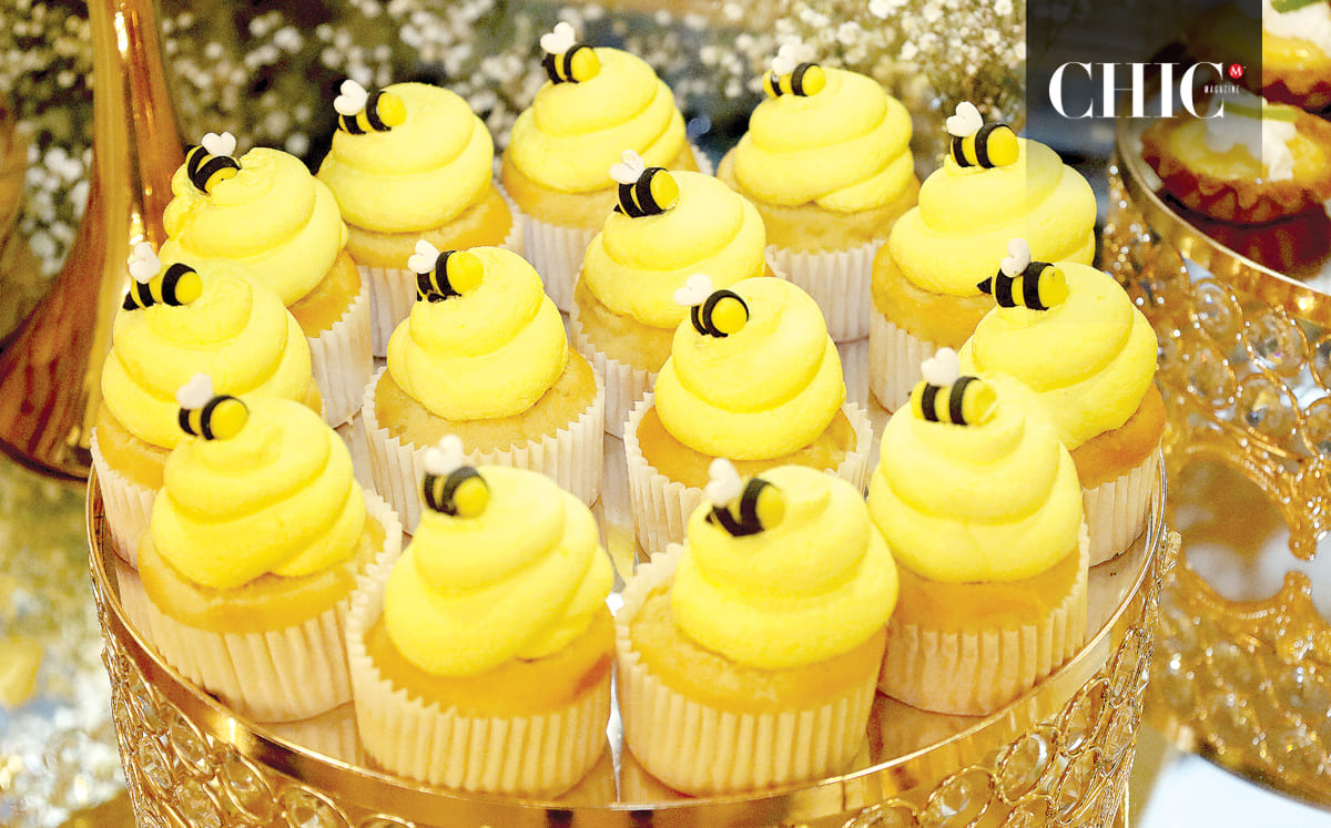 Los cupcakes con detalles de abejita fueron un dulce detalle