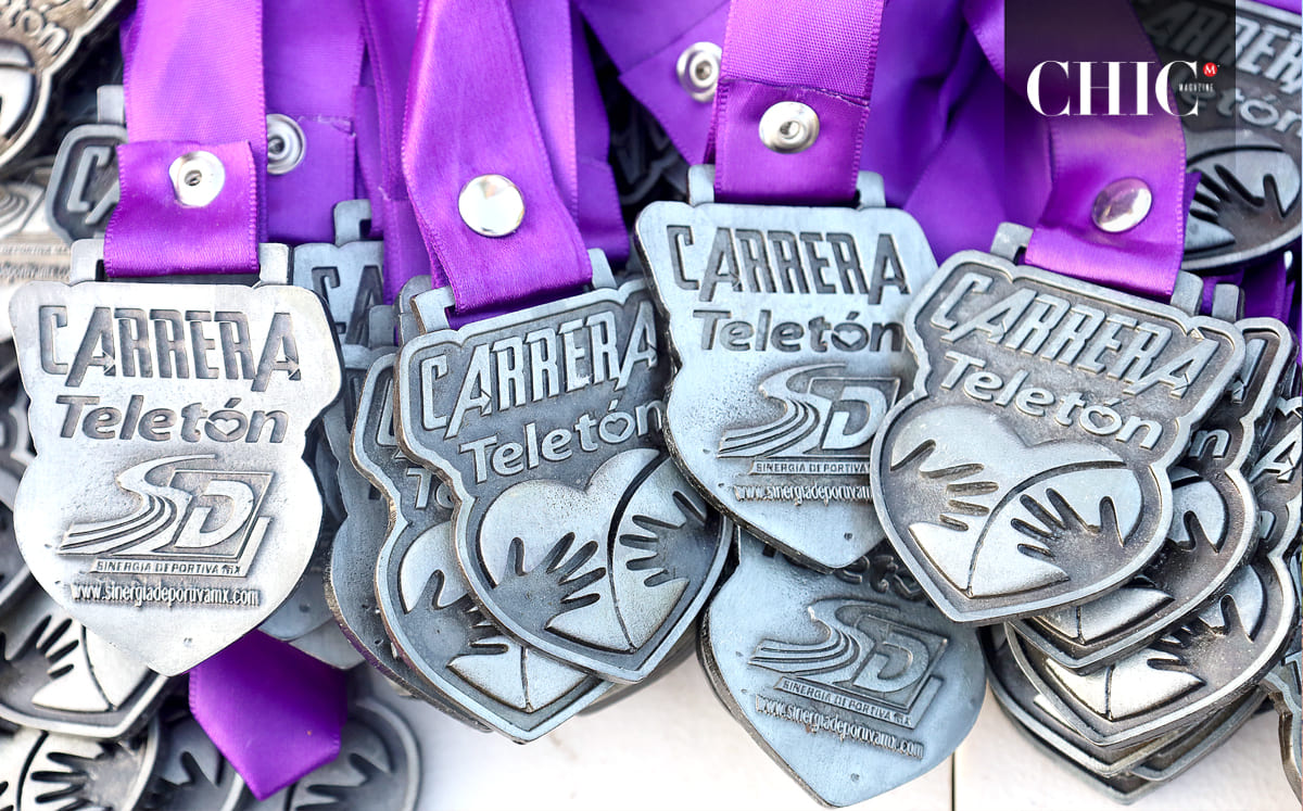Al concluir, cada participante recibió una medalla personalizada con la leyenda “Carrera CRIT”