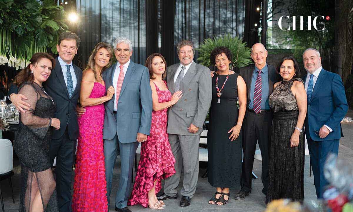 Adriana Rivera, Germán Rivera, Jesús Del Olmo, Maricarmen Del Olmo, Livia Sosa, Heriberto Sosa, Marla Johnson, Lorena Aguilar y Luis Aguilar
