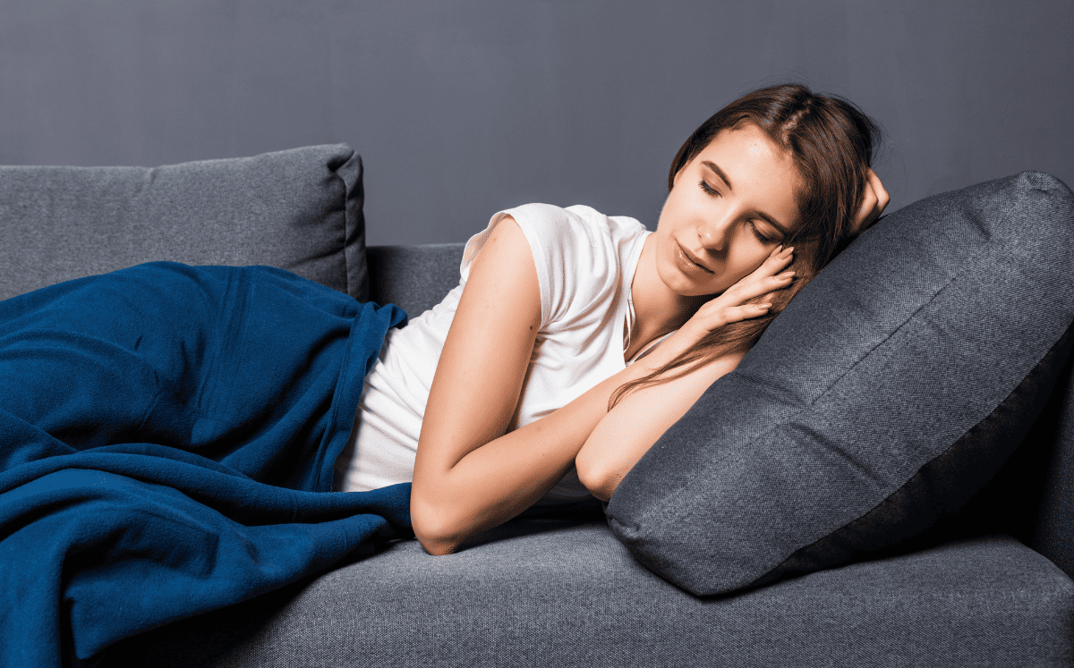 ¿Te gusta dormir de lado? Este sería su significado según la psicología (Foto: Freepik)
