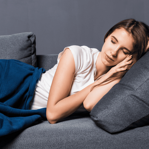 ¿Te gusta dormir de lado? Este sería su significado según la psicología (Foto: Freepik)