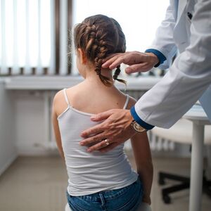 Conoce la tecnología que está cambiando la forma de prevenir problemas ortopédicos en niños (Getty Images)