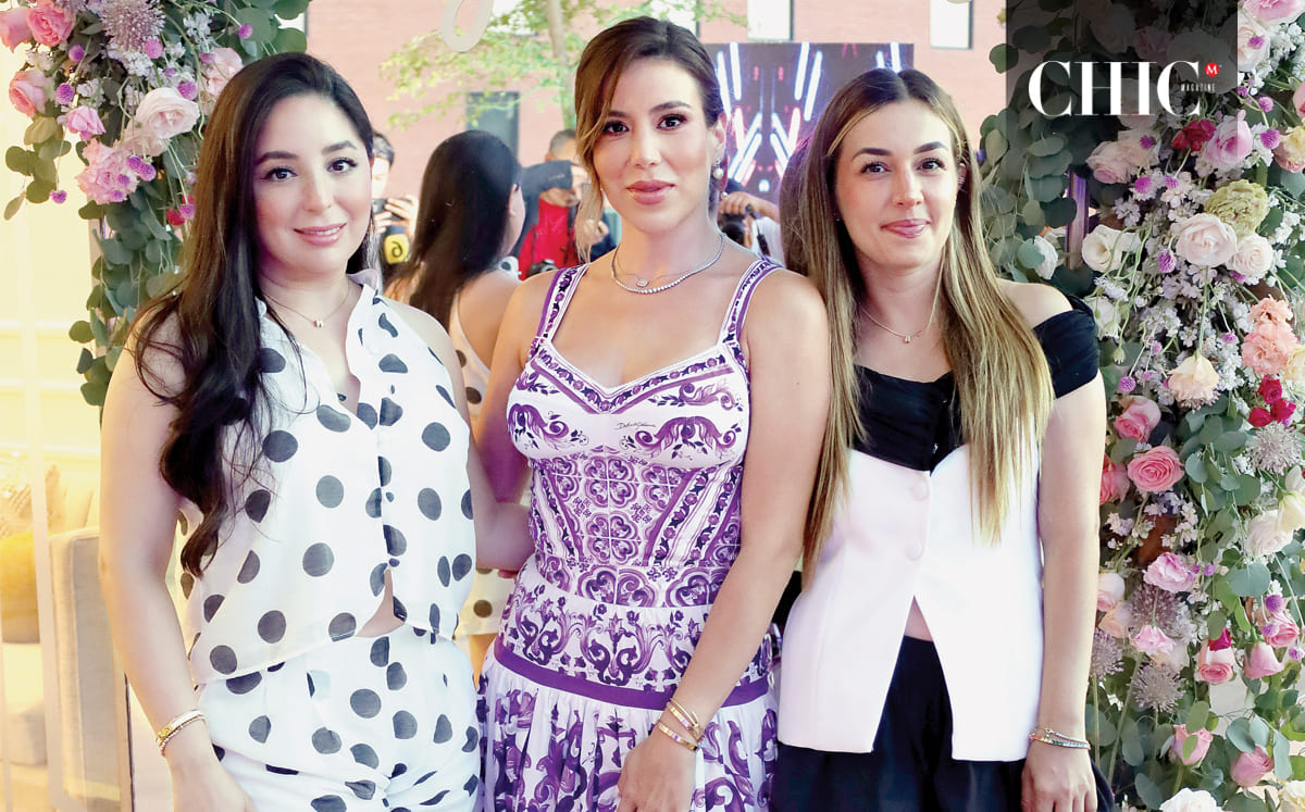 Karen Lozano, Martha Paola Flores y Andrea Flores