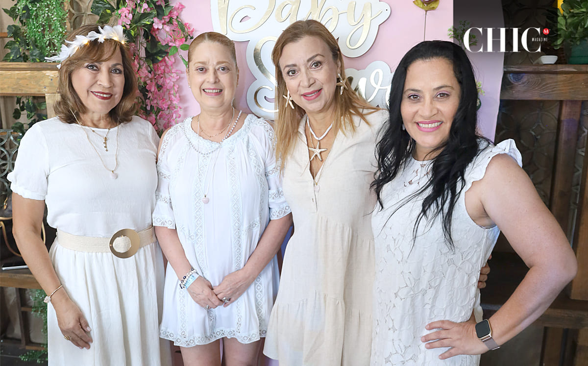 Patty Carrillo, Sandra Peralta, Ana Sarmiento y Ana Silvia Santiago