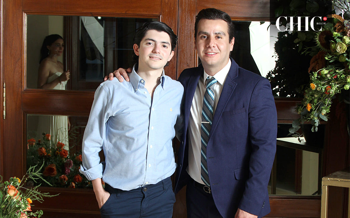 Sus familias se unieron en un brindis lleno de buenos deseos