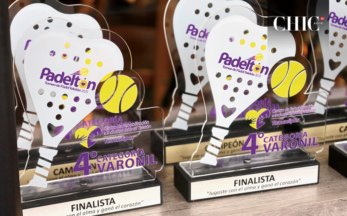 Los trofeos entregados a los ganadores del Padeltón 2025 consistían en una pelota y una pala de pádel en forma de corazón