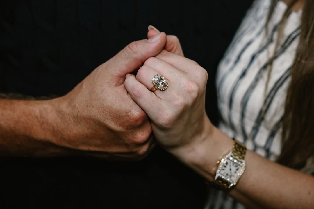 El anillo de compromiso de Taylor Swift y Travis Kelce (Foto: Instagram)