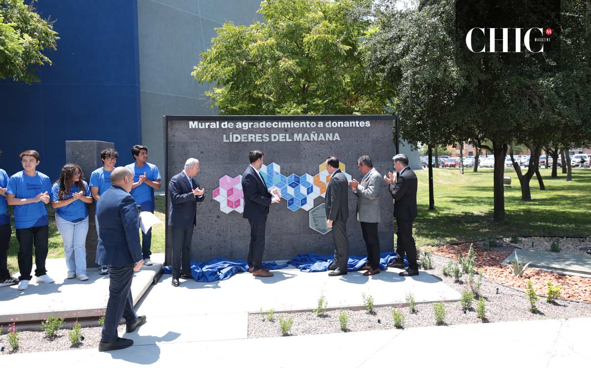 Mural a benefactores del programa Líderes del Mañana