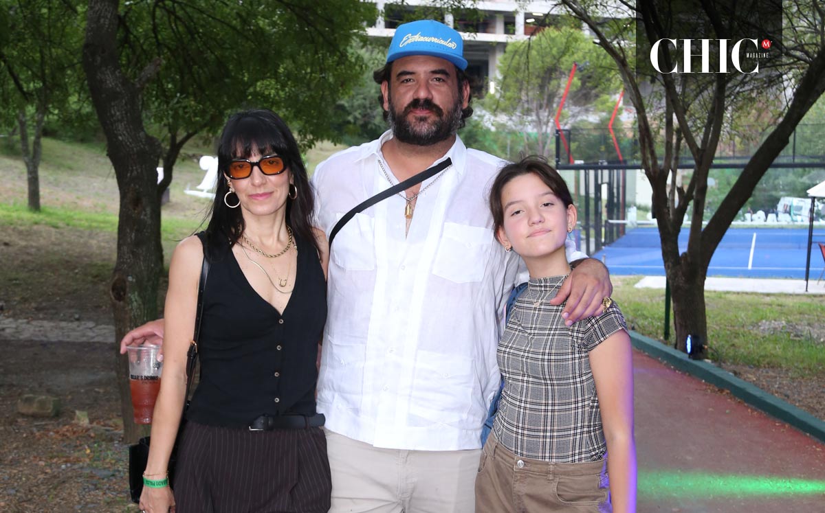 Priscila Orfanos, Mauricio Sánchez y Emma Sofía Sánchez