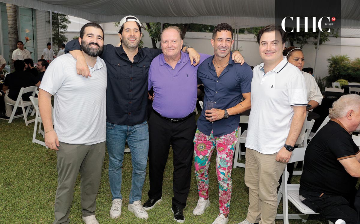 Ricardo Moreno, Sergio Moreno, Sharon Back, Rafa Moreno y Sebastián Meade
