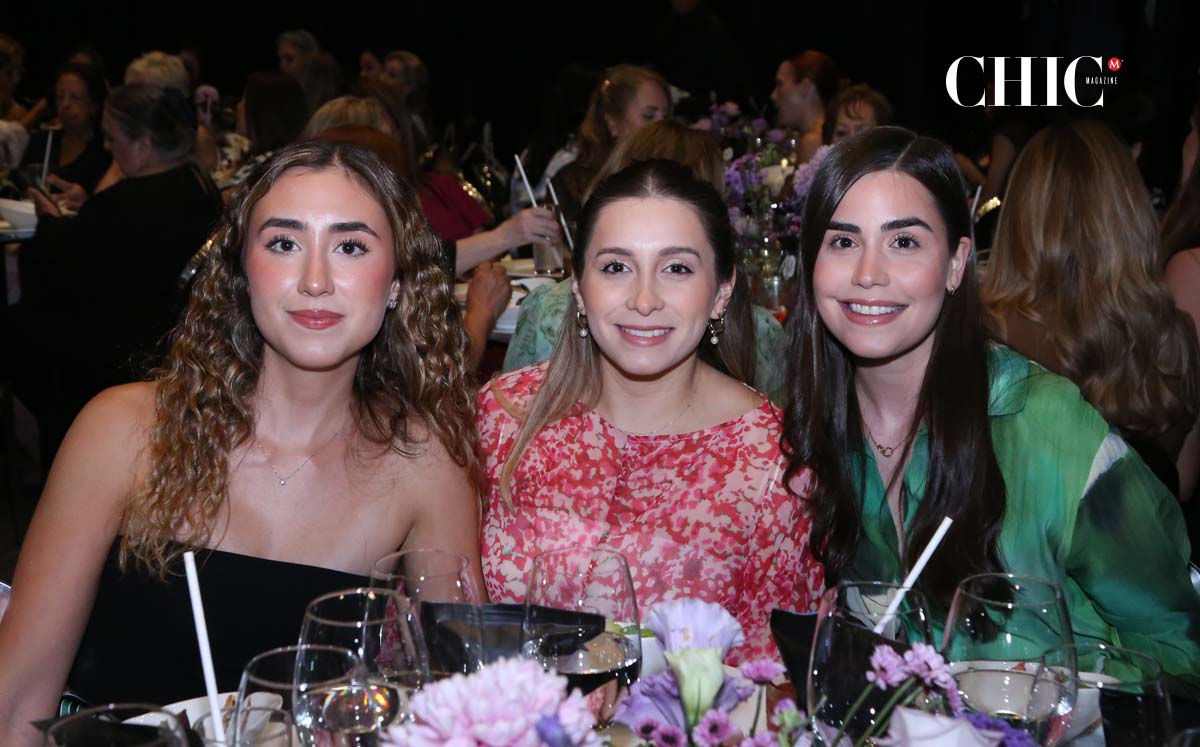 Tamara Saldaña, Carolina Guajardo y Alejandra Camarillo