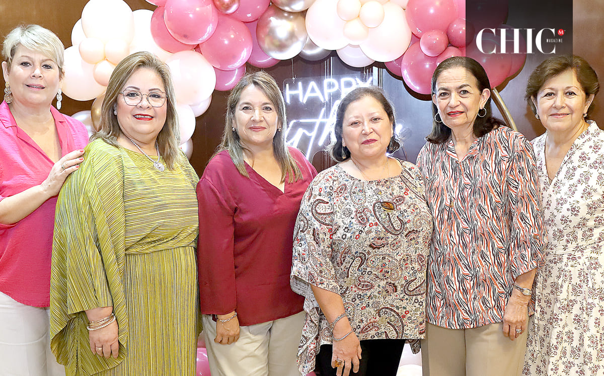 Gladys Szymansky, Socorro Moreno, Brenda Aguilar, Luz Amelia Estrada, Aurora Florencia y Ana Laura Guerra