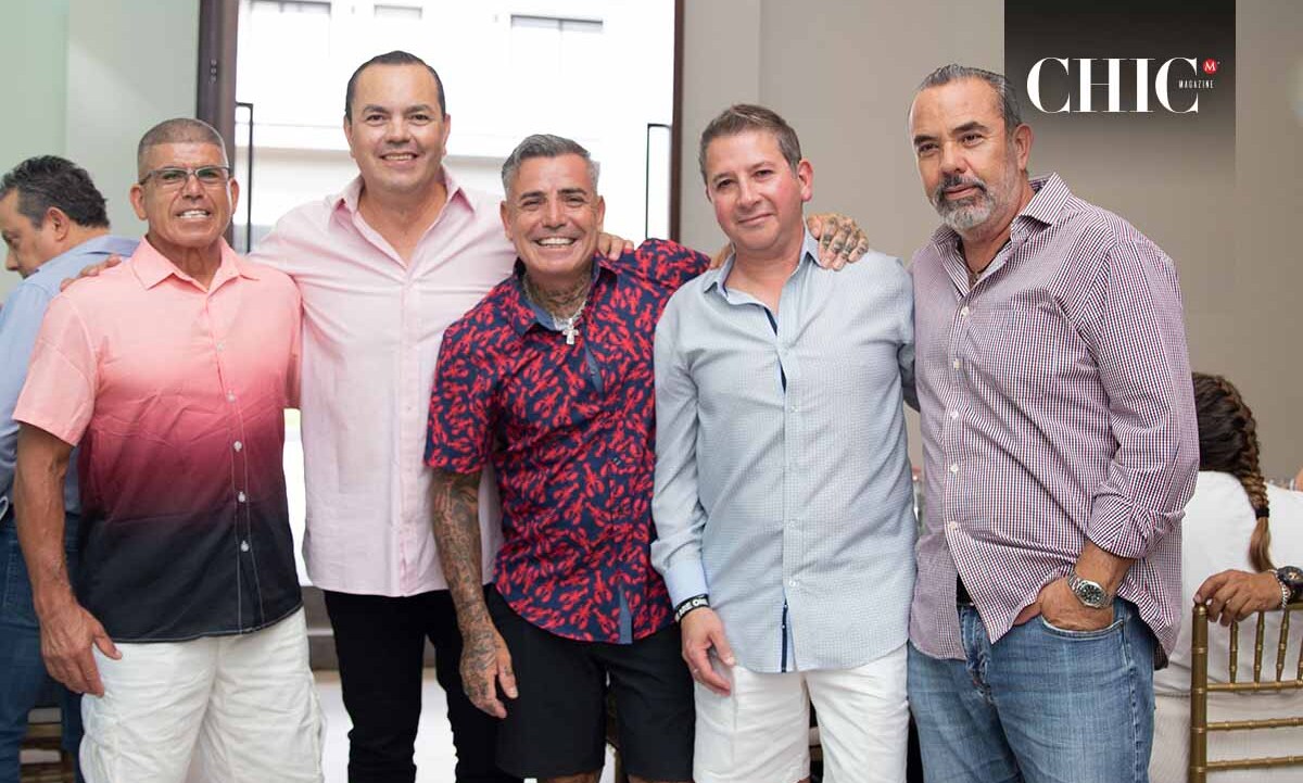 Marco Flores, Marcos Domínguez, Jaime Tafolla, Benajmín Tafolla y Julio Domínguez