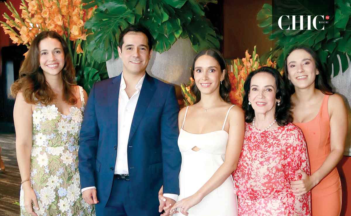 Isa Guajardo, Óscar Villarreal, Sofía Guajardo, Regina Guajardo y María Isabel Villarreal de Guajardo / Fotos: Omar Valdez