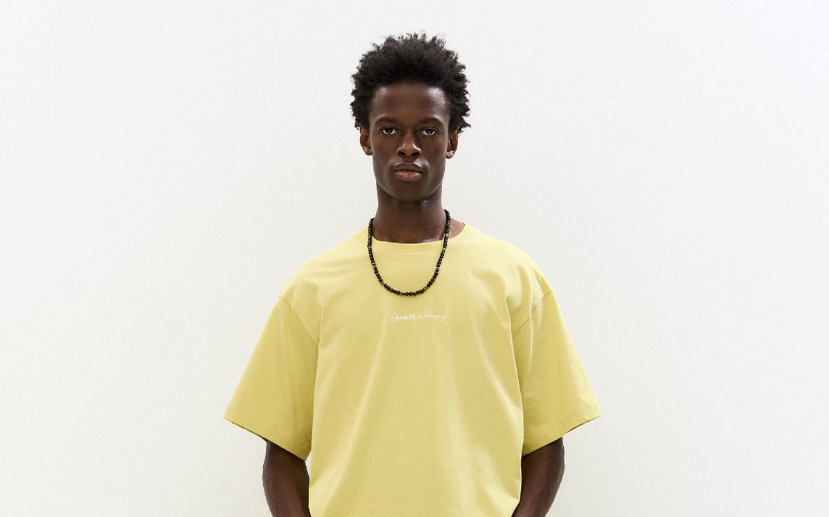 Playeras que elevan tu outfit | Cortesía de Pull and Bear