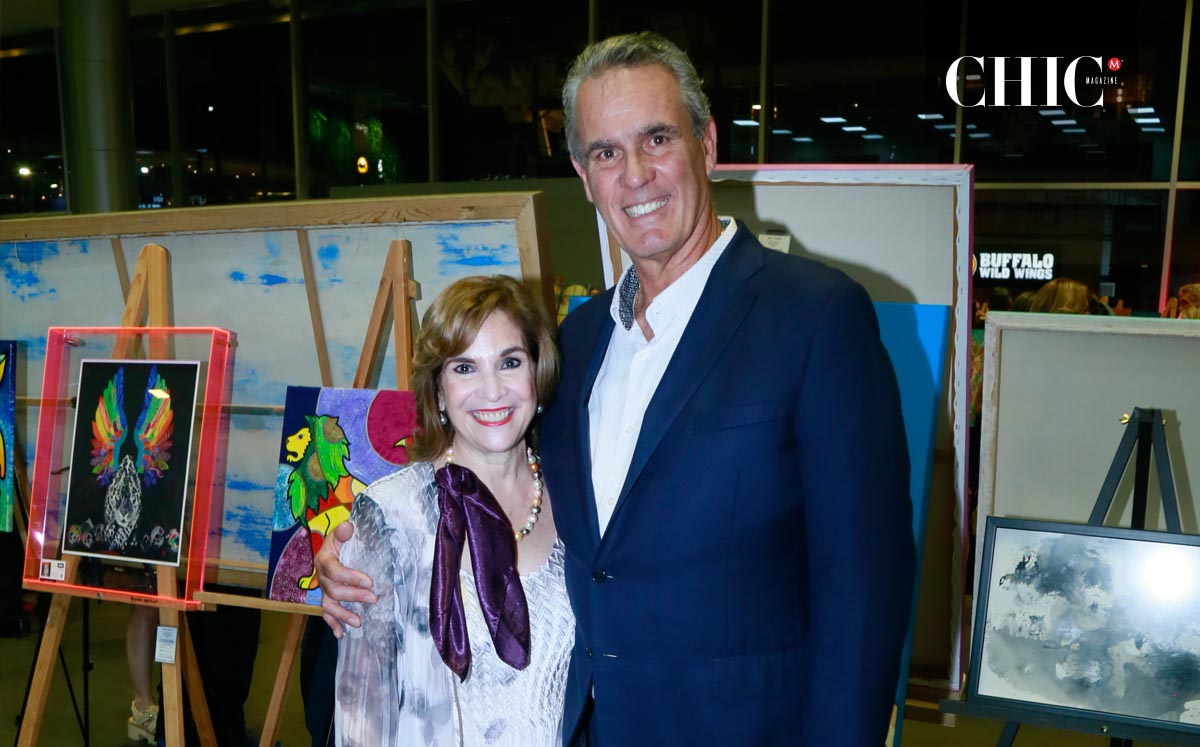 Tere Villarreal de Dillon y Roberto Dillon