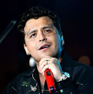 Nodal volvió a cantar el mismo tema para tres de sus parejas más importantes (Getty Images