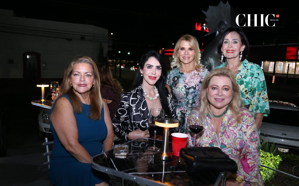 Bárbara Ibarra, Martha Martínez de Ruiz, Claudia Ibarra, Margarita Berchelmann y Marina Benavides de Castilla