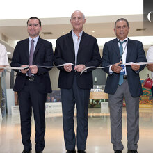 Selina Bremer, Luis Olivares, Román Cepeda, Ricardo Ortiz y damas voluntarias