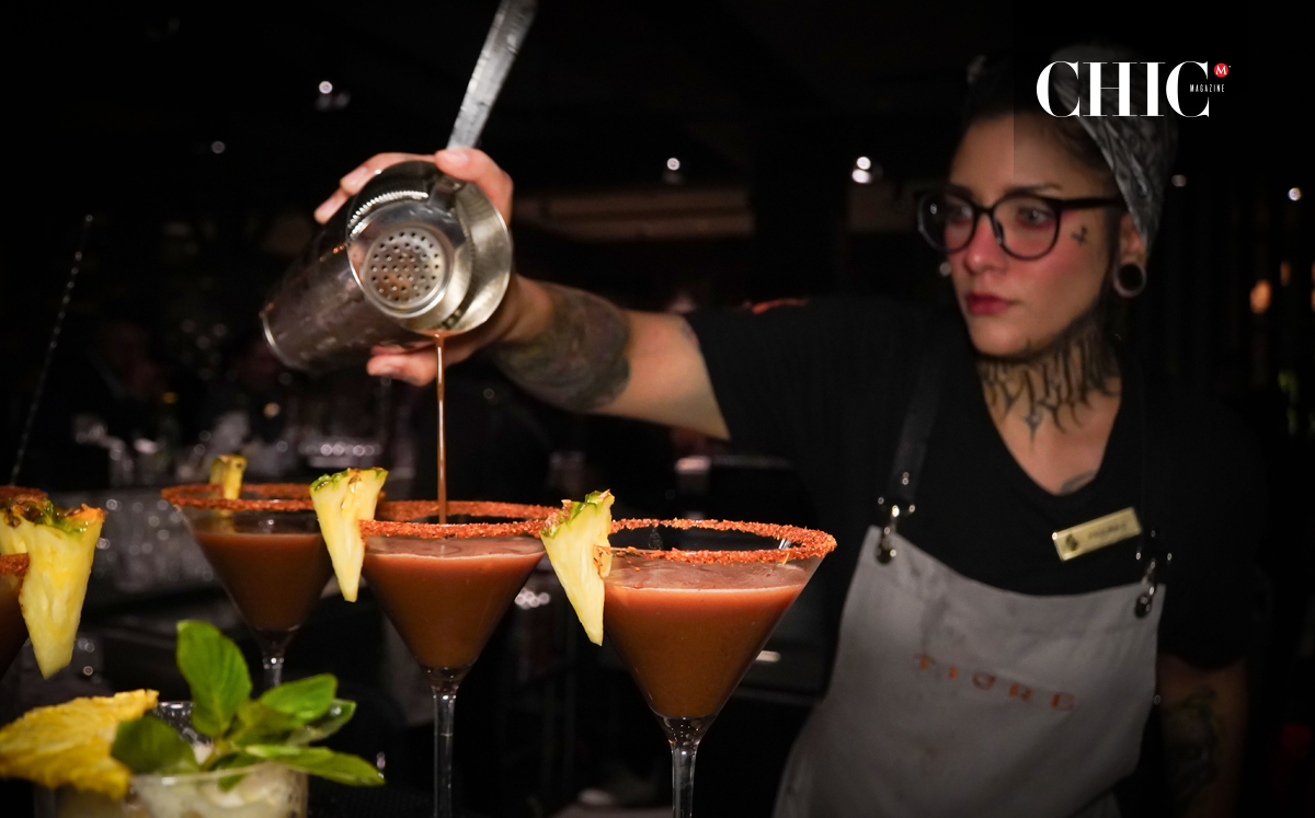 La carta de vinos abarca desde nacionales hasta Sudamérica y Europa, además de cócteles como el Martini Tamarindo. (Juan Carlos Fernández)