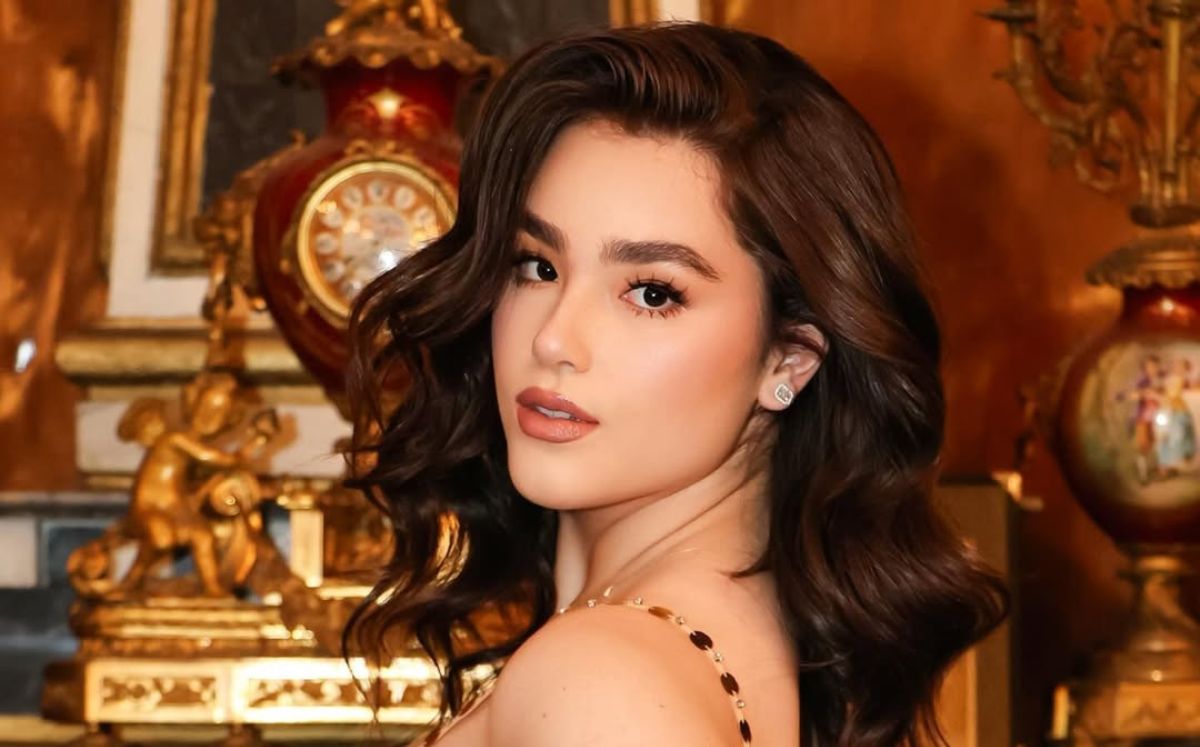 El estilo de Emily Álvarez brilló durante la pelea de Canelo vs. Crawford y acaparó más miradas que el propio ring (Instagram)