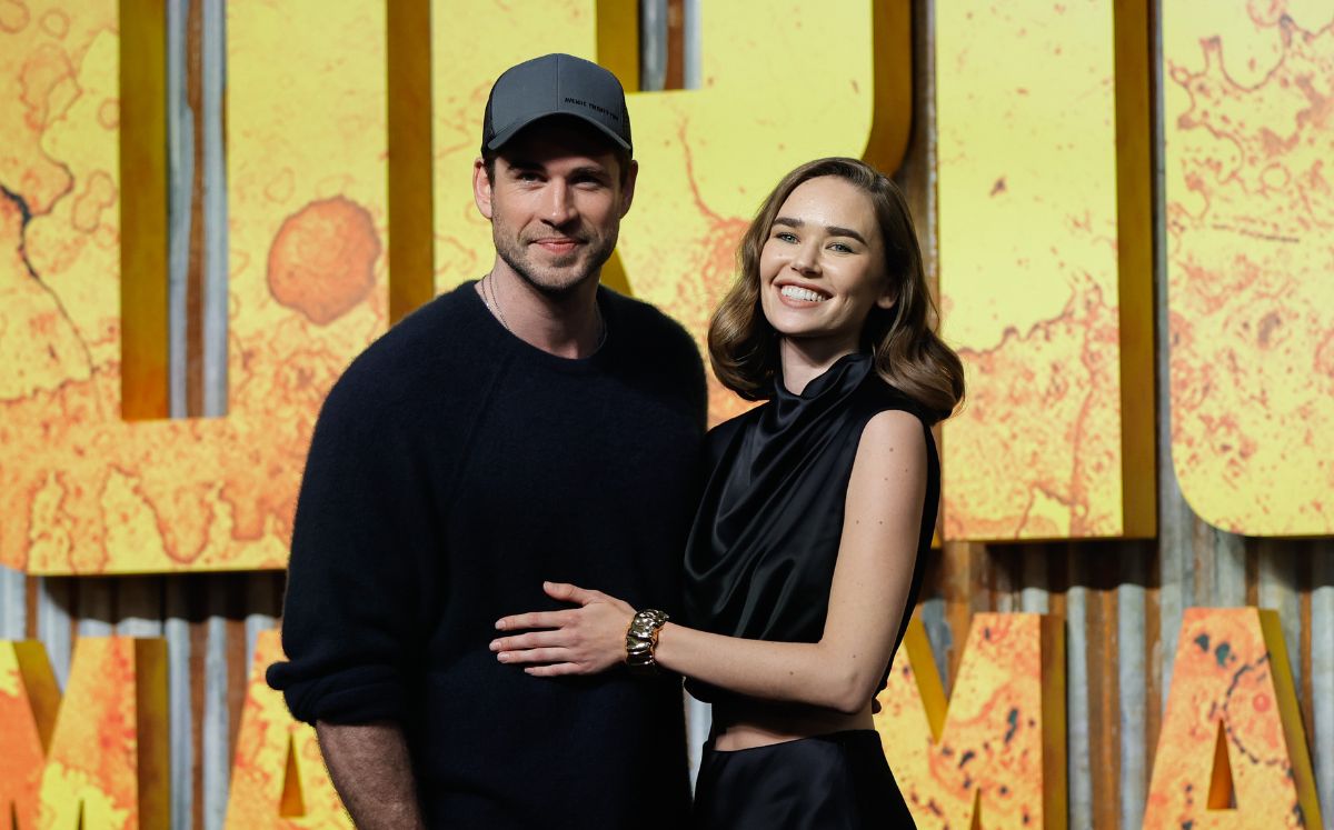 Gabriella Brooks y Liam Hemsworth (Getty Images)