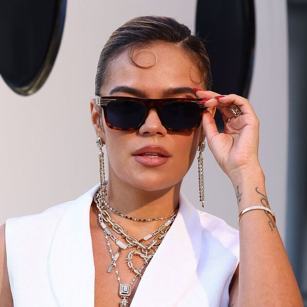 Karol G unió su voz a la de Andrea Bocelli en el Vaticano durante el concierto “Grace for the World” (Getty Images)