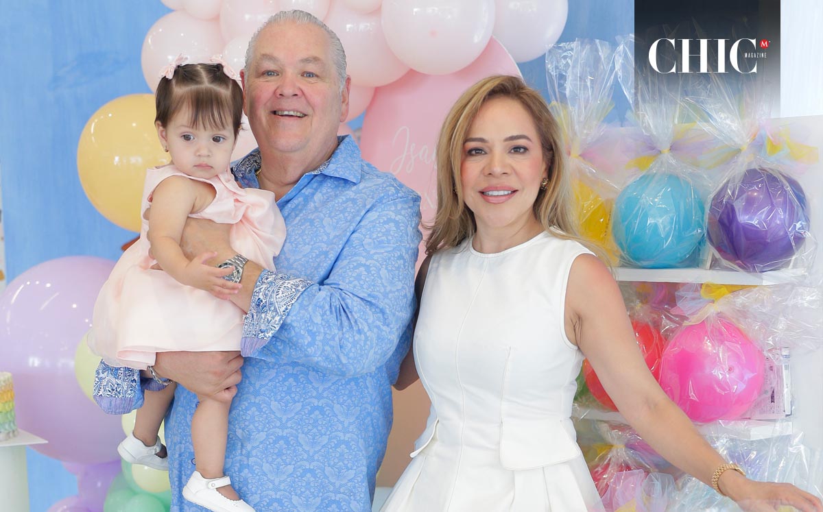 Fernando Noyola, Isabella Torres y Cristy Pérez de Noyola