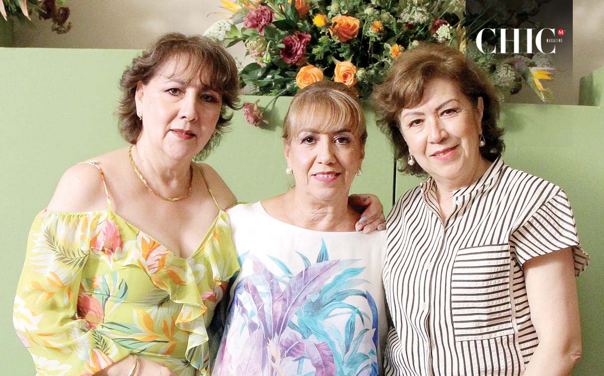 Aracely Bustamante, Angeles Bustamante y Margarita Bustamante