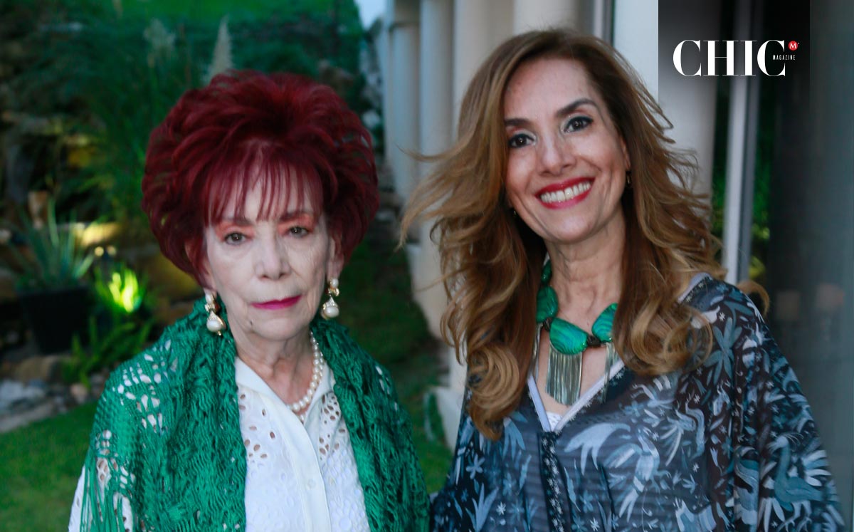 Lupina Vara de Mejía y Olga Mejía