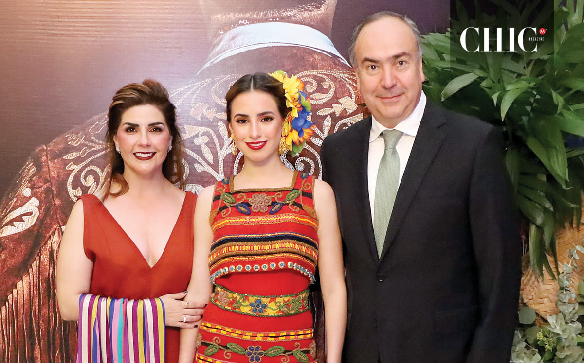 Andrea Arias, María Andrea Rabago y Alejandro Rabago