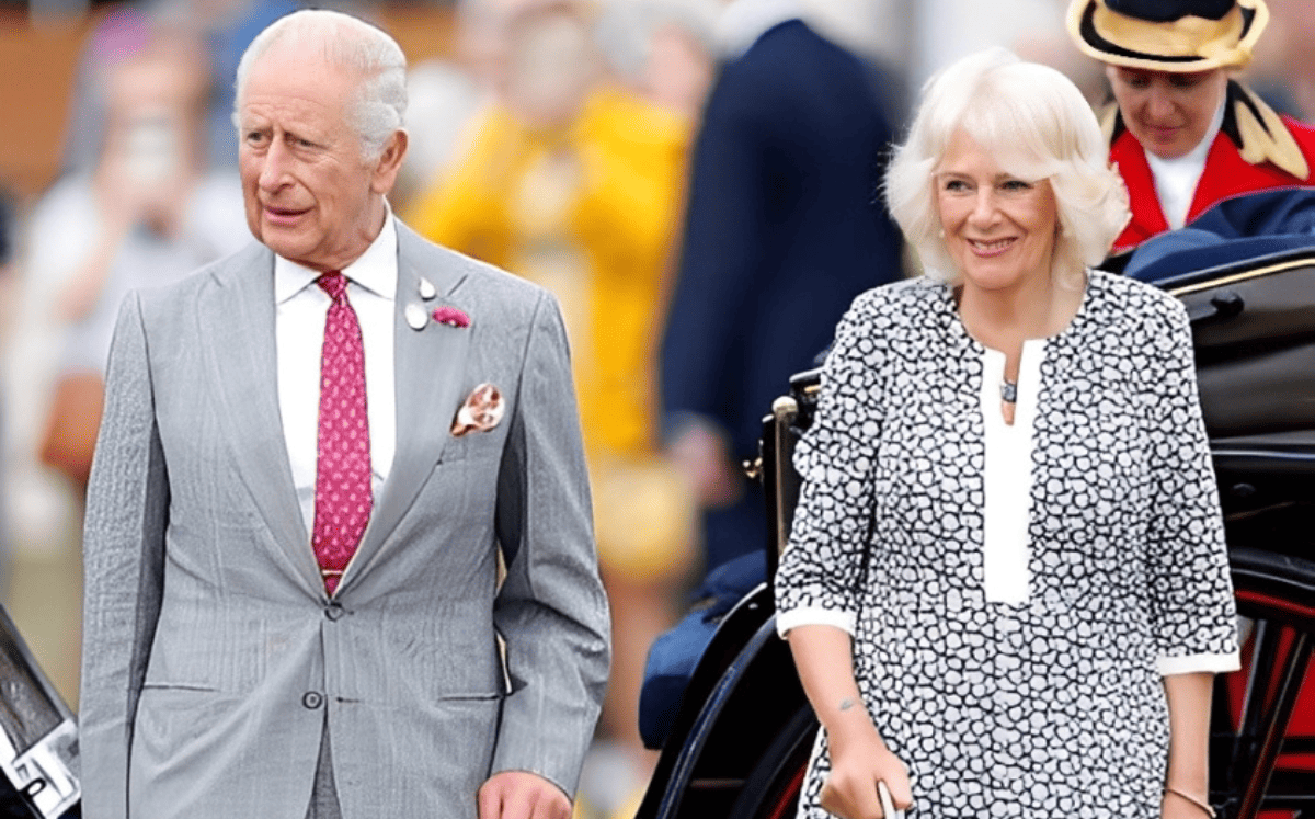 Así sería como el Rey Carlos III enfrenta el cáncer y la soledad, mientras Camilla disfruta de lujosas vacaciones (Foto: Getty Images)