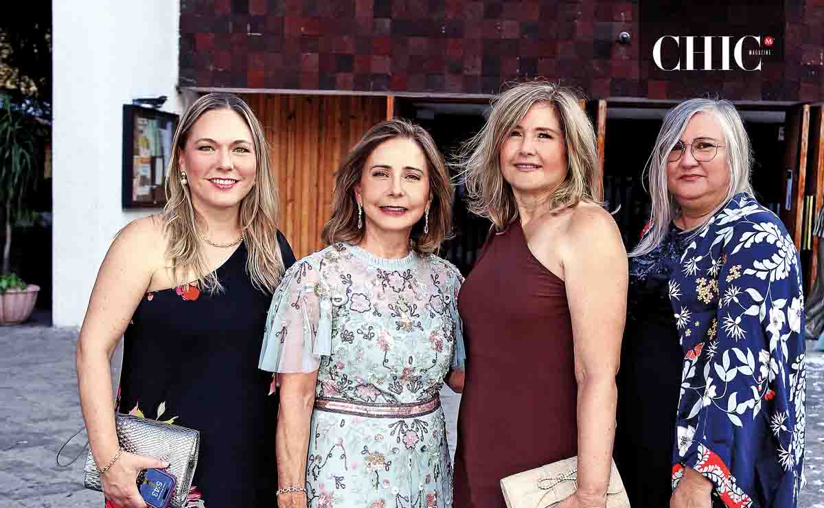 Cristina Torres, Marcela Camelo, Martha Garza Camelo y Mónica Garza