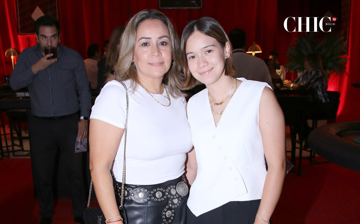 Deyanira Morales y Michelle Valles