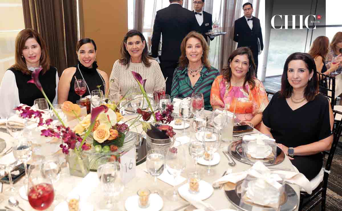 Gabriela Treviño, Lupita Campos, Fadia Giacoman, Martha García, Adriana Moreira y Laura Ramírez / Fotos: Daniel Saldívar