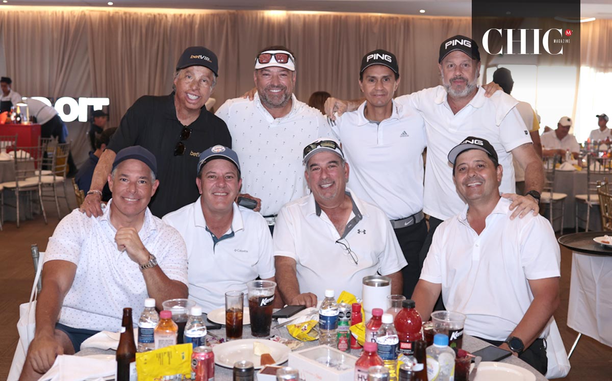 Raúl, Alberto, Miguel, Coque, Emilio, Javier, Jaime y Miguel