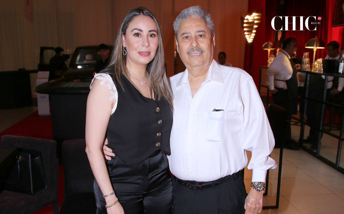 Victoria y Víctor Mendoza