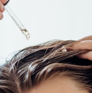 Sérum Dove Derma Care: crecimiento capilar probado