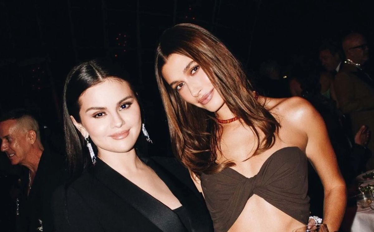 La boda de Selena Gomez con Benny Blanco volvió a despertar viejas comparaciones con Hailey Bieber (Instagram)