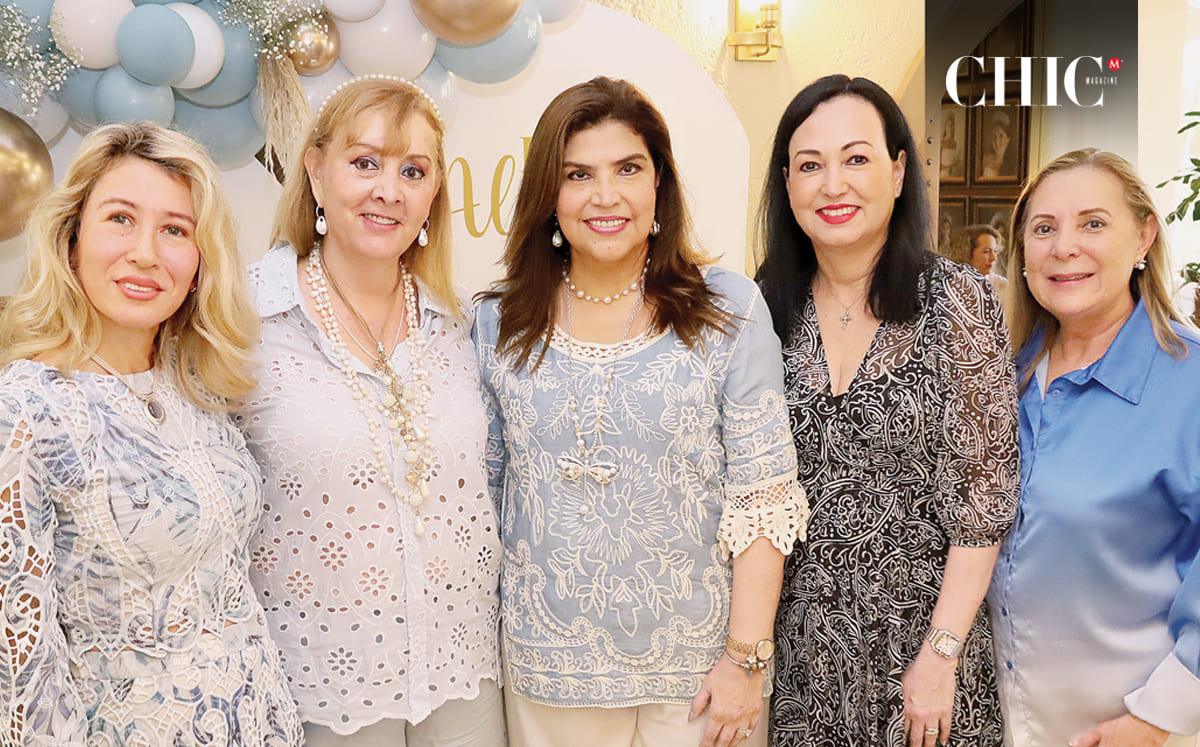 Cristina Angulo, Gina Fernández, Ana María Salazar De Fernández, Mary Delgado De Morales y María Luisa Muela De Eichelmann