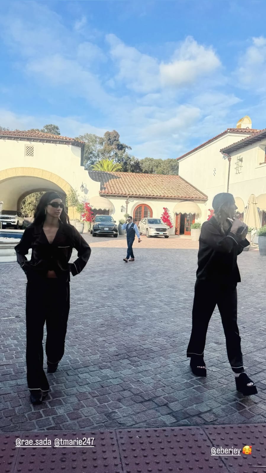 La amiga de Selena Gomez, Theresa Marie Mingus, fue señalada en rumores de infidelidad y apareció en su boda con Benny Blanco (Instagram)