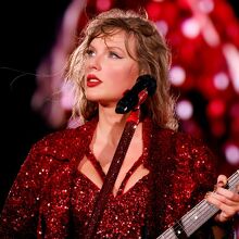 Tras la cancelación en otros países, surge la duda: ¿México seguirá con funciones de “The Official Release Party of a Showgirl”? (Getty Images)