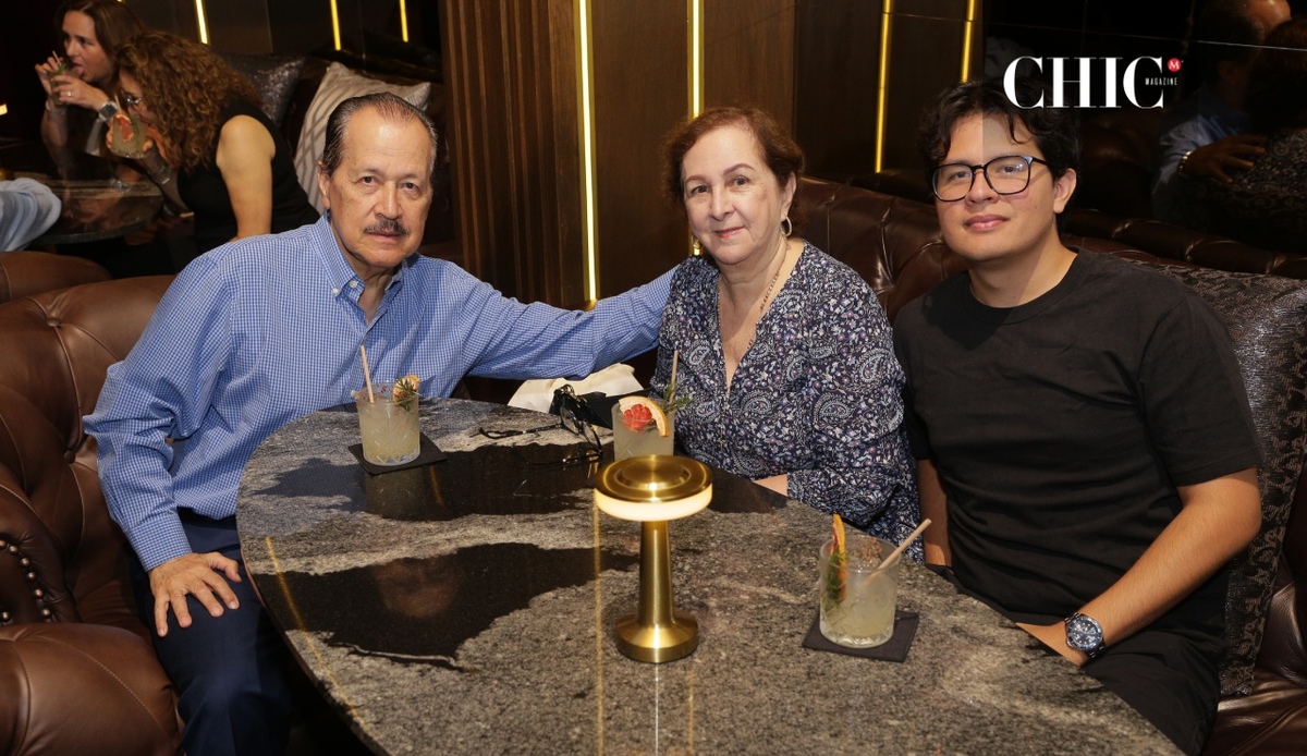 Adrián Martínez, Rosalinda Garza y Adrián Martínez / Foto: Daniel Saldívar