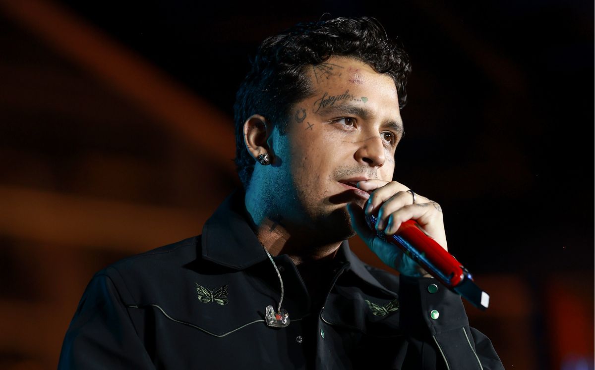 Christian Nodal confiesa que hablar mal de él es redituable y explica cómo la terapia lo ayudó a sobrellevar las críticas (Getty Images)