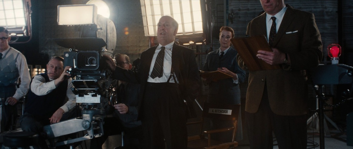 Tom Hollander como Alfred Hitchcock (Foto: Netflix)