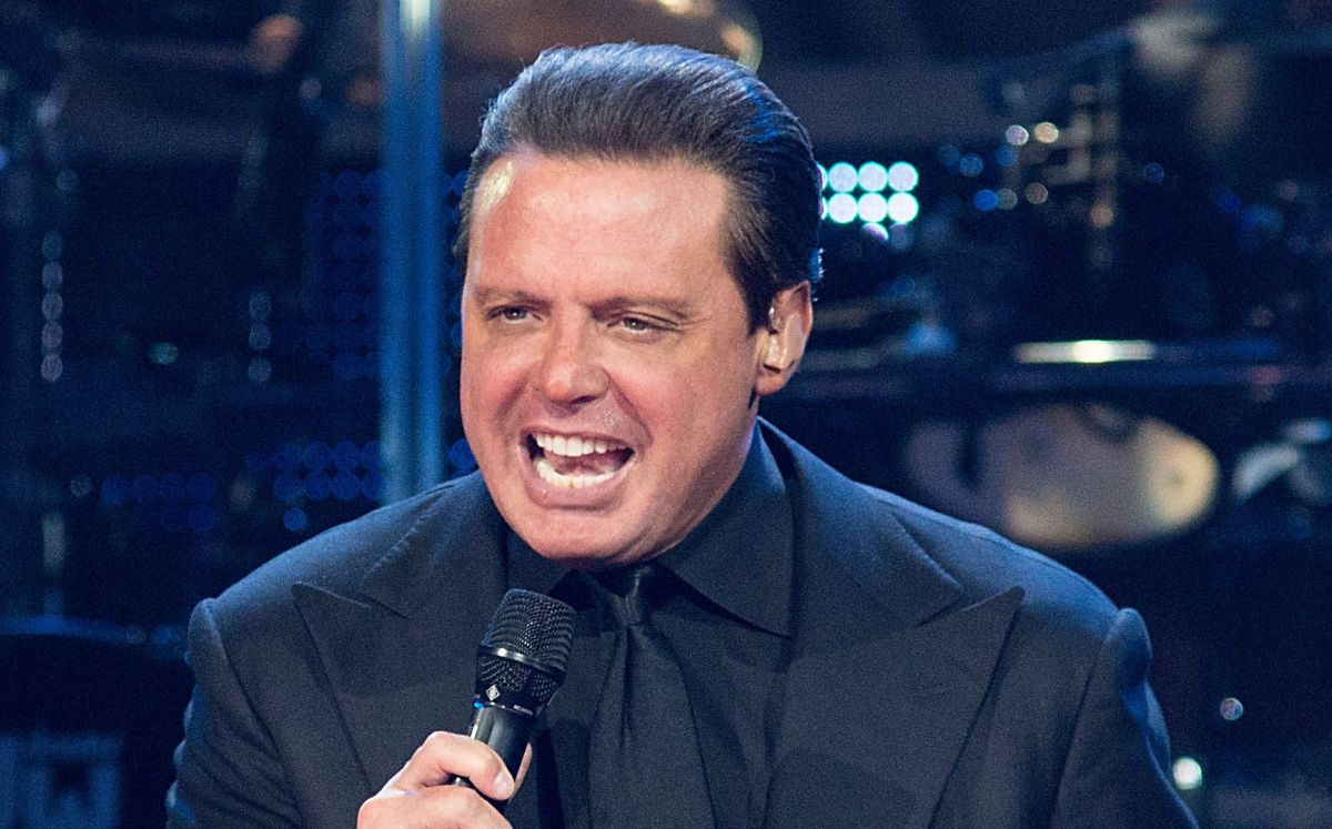Luis Miguel luce rejuvenecido y feliz al lado de Paloma Cuevas (Getty Images)