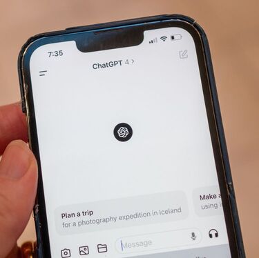 Prompt para que ChatGPT no te dé siempre la razón y sea honesto (Foto: Getty)