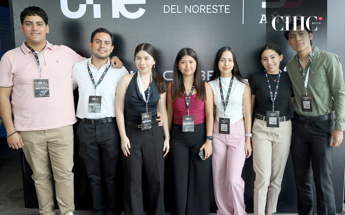 Ángel Alvarado, Alberto Buda, María Fernanda Ruiz, Karla Limas, Estefanía González, Ximena Sánchez y Alfonso Alejandre
